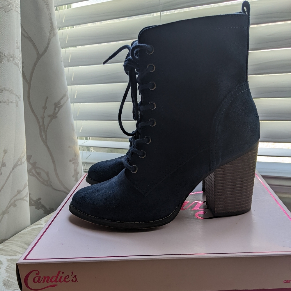 Blue suede block heel boot